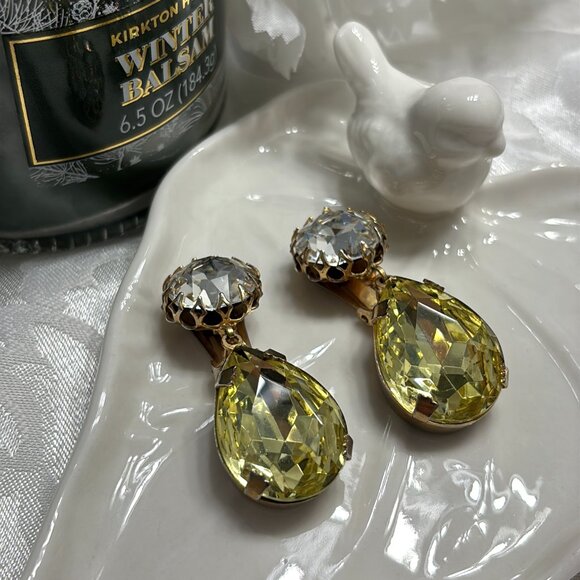 HATTIE CARNEGIE LARGE CITRINE TEARDROP CRYSTAL EARRINGS - Picture 3 of 10